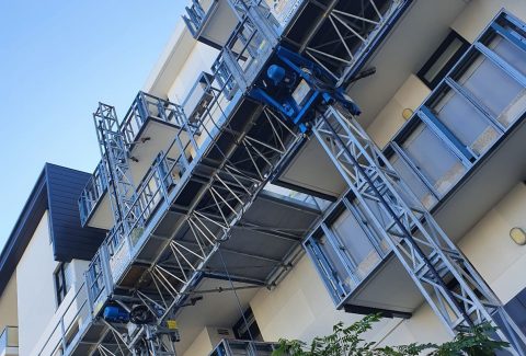 Mast Climber Profiled instead of Scaffold Mast Climber Profiled instead of Scaffold